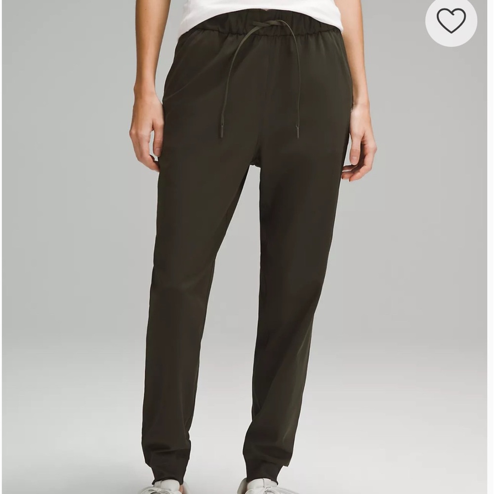 Women's grey lululemon jogger